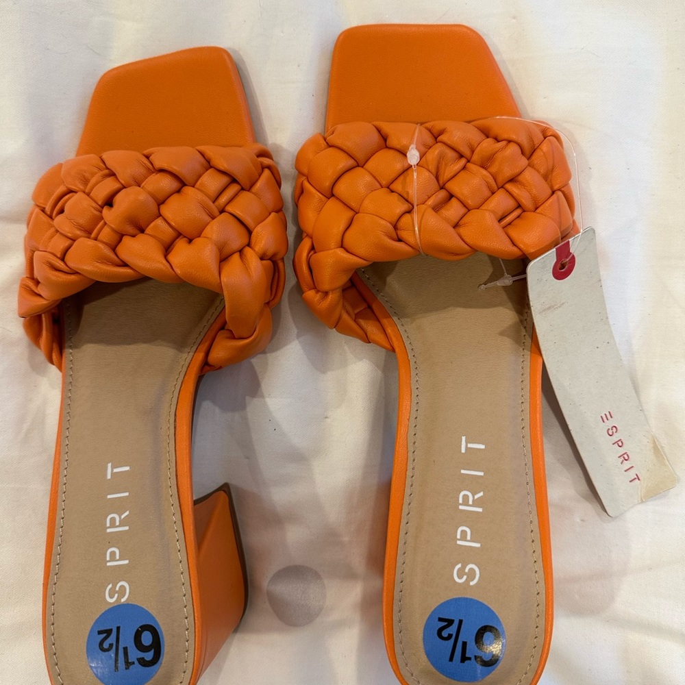 Esprit orange block sandals 2.5” heel NWT 6.5